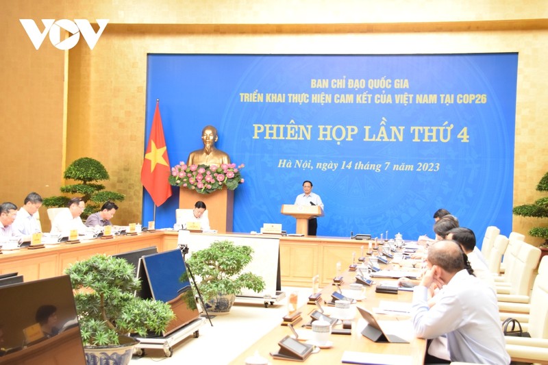 范明正总理主持会议。（图片来源：VOV）