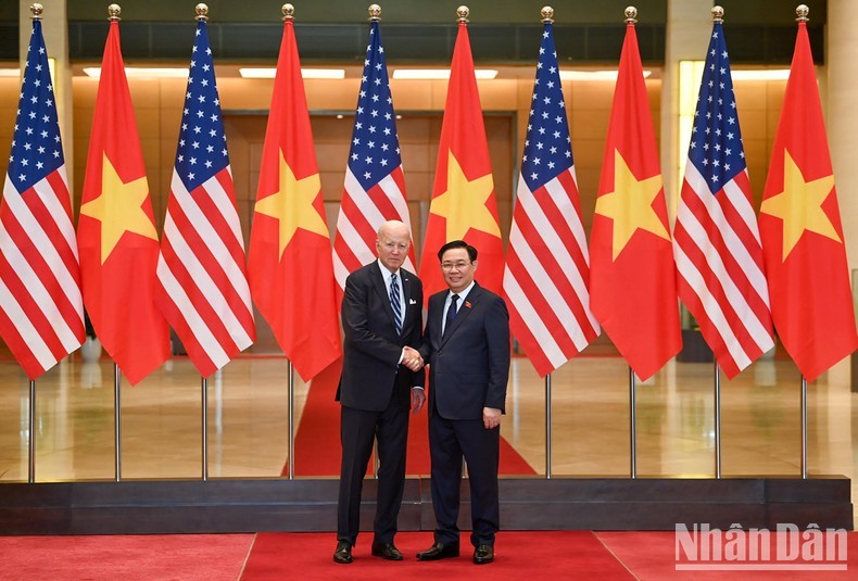 越南国会主席王廷惠会见美国总统乔·拜登。