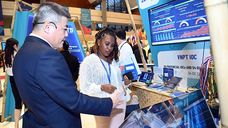 VNPT设在第九届全球青年议员大会的床创新产品展位。