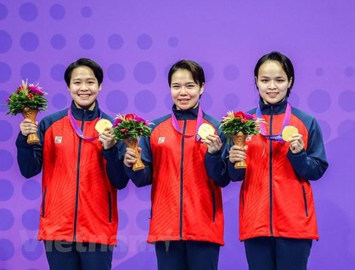 越南空手道队员荣获金牌。（图片来源：越通社）