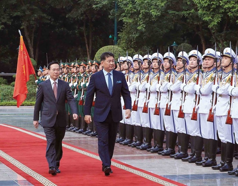 国家主席武文赏和蒙古国总统呼日勒苏赫。