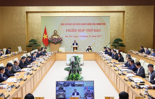 范明正总理主持会议。（图片来源：VGP）