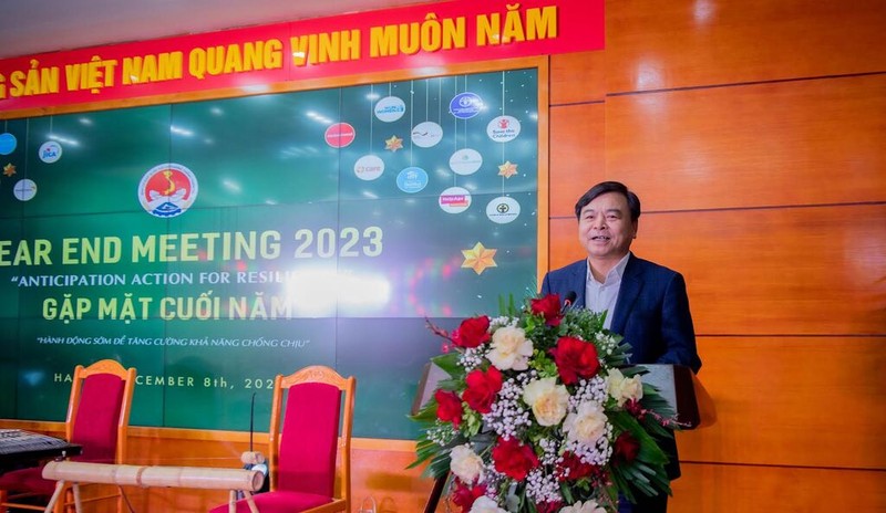 越南农业与农村发展部副部长、减少自然灾害风险伙伴关系主席阮黄侠在活动上发表讲话。（图片来源：chinhsachcuocsong.vnanet.vn）