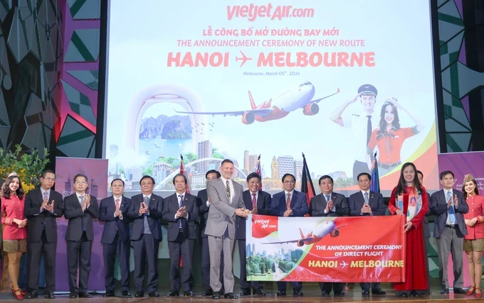 范明正总理见证澳大利亚墨尔本至越南河内的新航线开通仪式。（图片来源：sggp.org.vn）