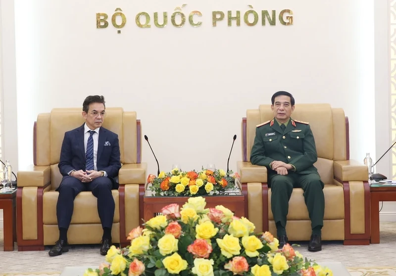 潘文江大将会见泰国驻越南大使尼康德·巴兰库拉。（图片来源：越通社）