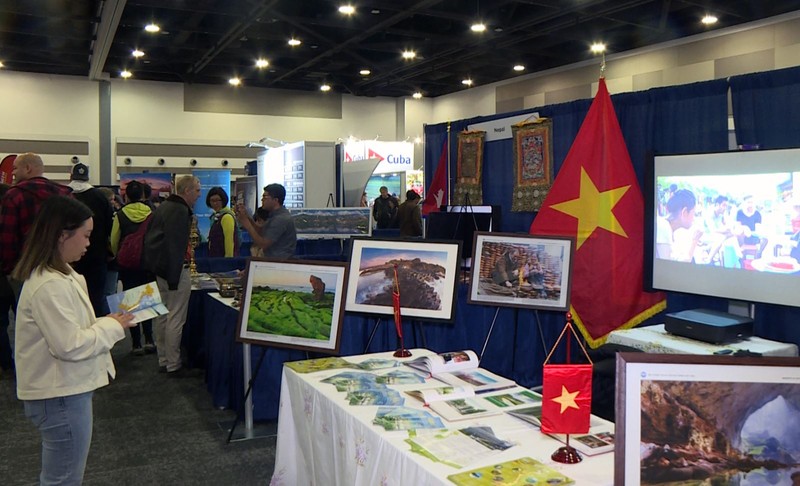 设在第27届加拿大渥太华假日旅游展的越南展位。（图片来源：baotintuc.vn）