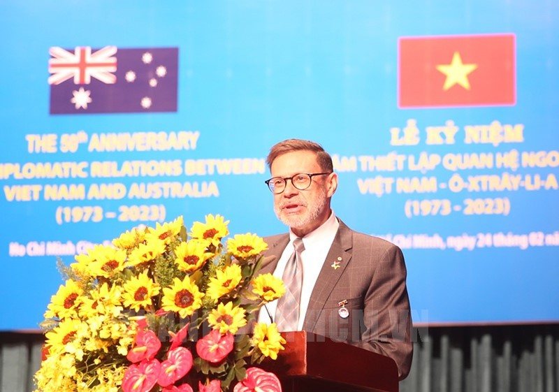 澳大利亚驻越大使安德鲁·戈列济诺夫斯基致辞。
