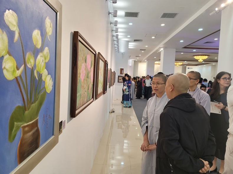 “2023越南荷花——纯洁之美”画展在河内开展。