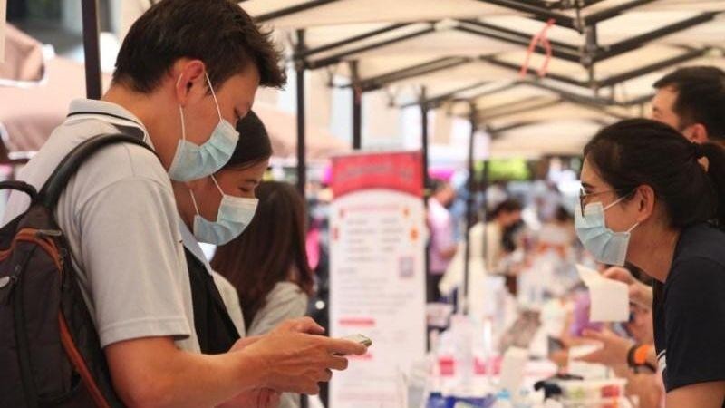 泰国工人参加劳动招聘市场。（图片来源：Bangkok Post）