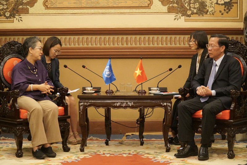胡志明市领导人会见联合国副秘书长阿里沙赫巴纳