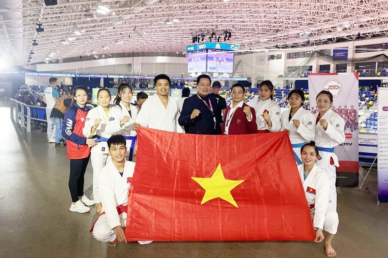 越南柔道队队员参加第20届世界柔道锦标赛。