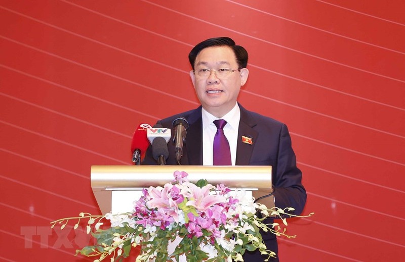 越南国会主席王廷惠出席《越印对外政策论坛》并发表演讲。