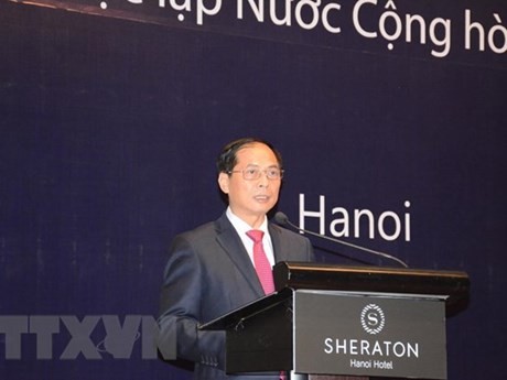 越南外交部长裴青山先生出席仪式并发表讲话。
