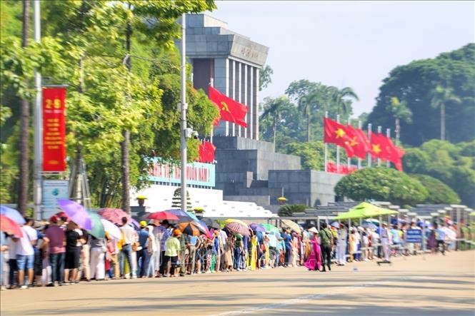 九·二国庆节78周年：入陵瞻仰胡志明主席遗容人数多达近3.3万人次。