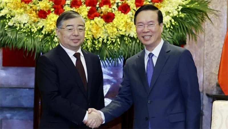 越南国家主席武文赏会见中共中央宣传部部长李书磊。