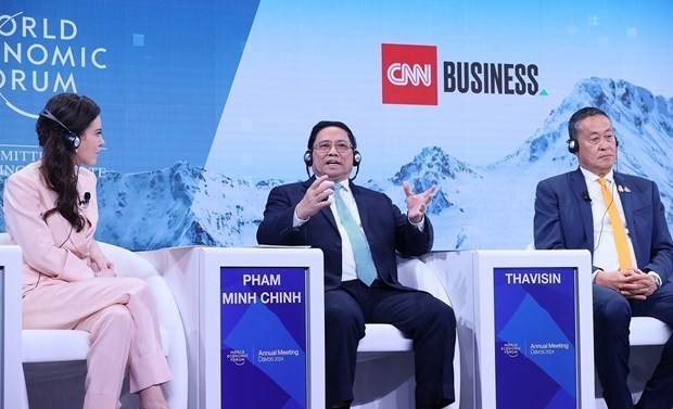 越南政府总理范明正作为主旨发言人出席了2024年达沃斯世界经济论坛框架内的“东盟教训”讨论会。