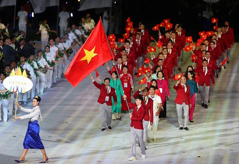 第32届东南亚运动会开幕式上越南体育代表团入场。（俊友 摄）