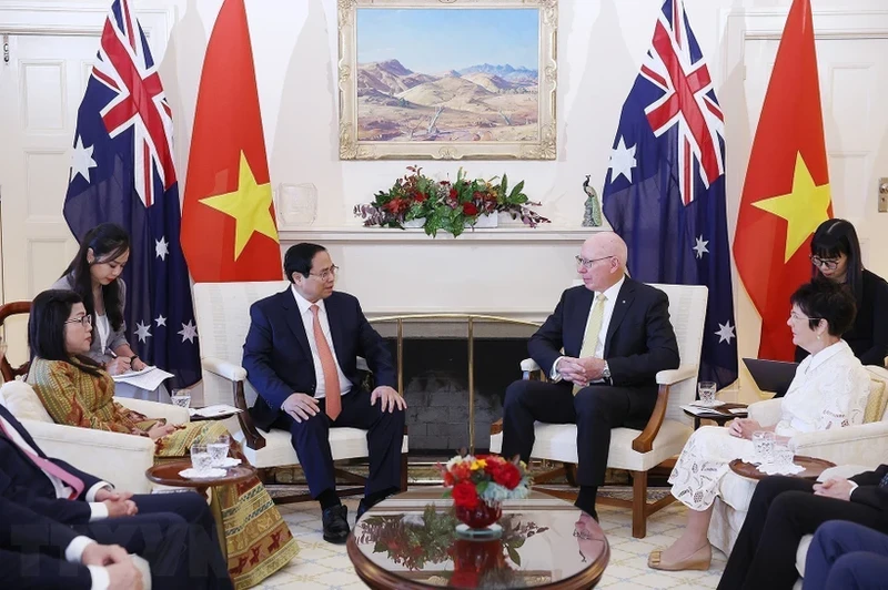 越南政府总理范明正会见澳大利亚总督戴维·赫尔利
