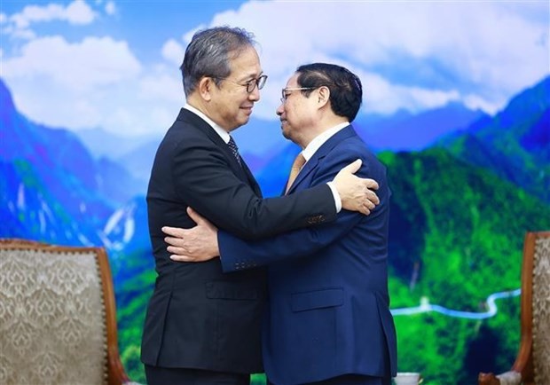 政府总理范明正会见前来辞行拜会的日本驻越南大使。