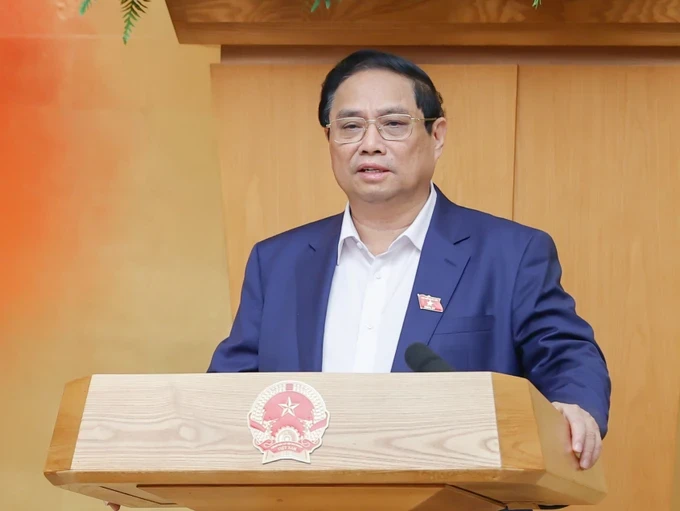越南政府总理范明正主持召开今年5月份政府例行会议。
