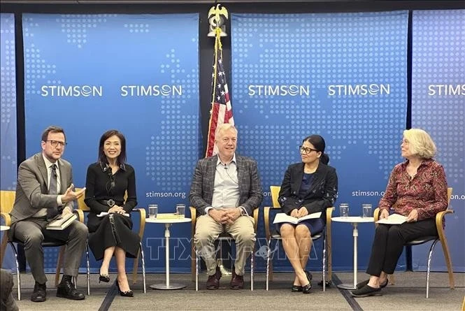与会嘉宾多为长期致力于战后修复与推动两国全面伙伴关系建设的重要人物。（图片来源：越通社）