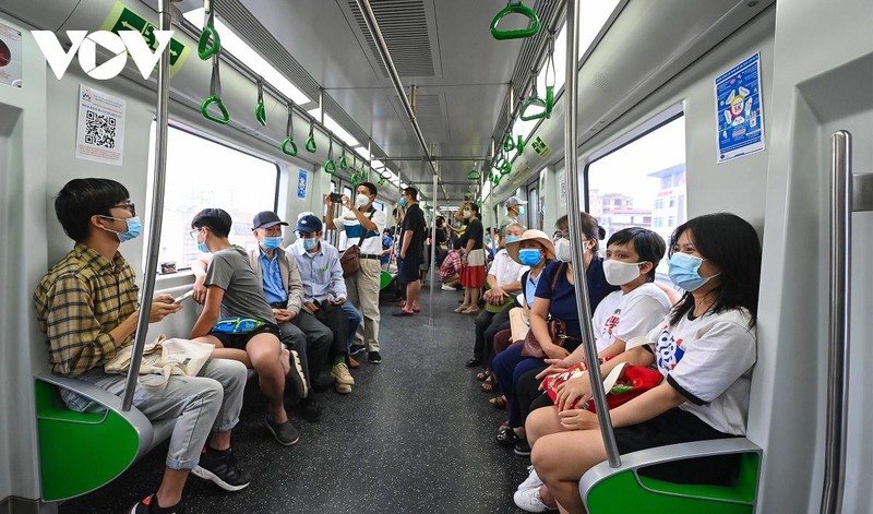 越来越多河内市民喜欢使用这种交通工具。（图片来源：越南之声）