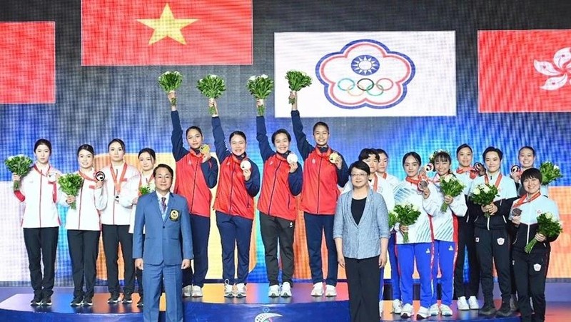 越南空手道队荣获在女子套路比赛金牌。