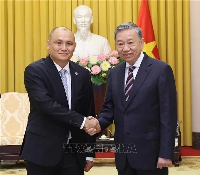 苏林总书记2024年7月会见哈萨克斯坦驻越南大使卡纳特·图米什。（图片来源：越通社）