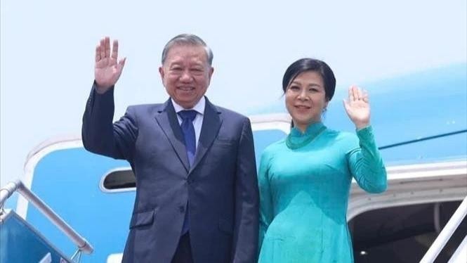 越共中央总书记苏林和夫人对哈萨克斯坦、阿塞拜疆和白俄罗斯进行国事访问，并对俄罗斯联邦进行正式访问