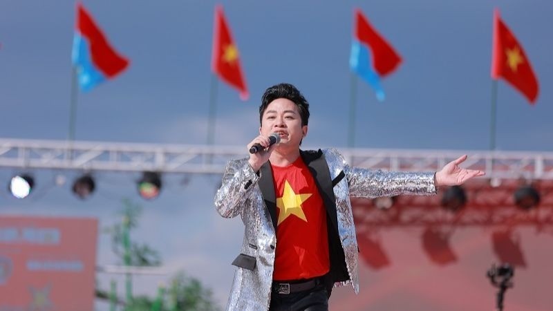 松阳歌手在日本演出。