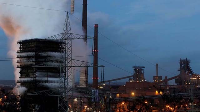附图：德国杜伊斯堡的蒂森克虏伯钢铁欧洲工厂2020年1月7日全景。 （图片来源：路透社）