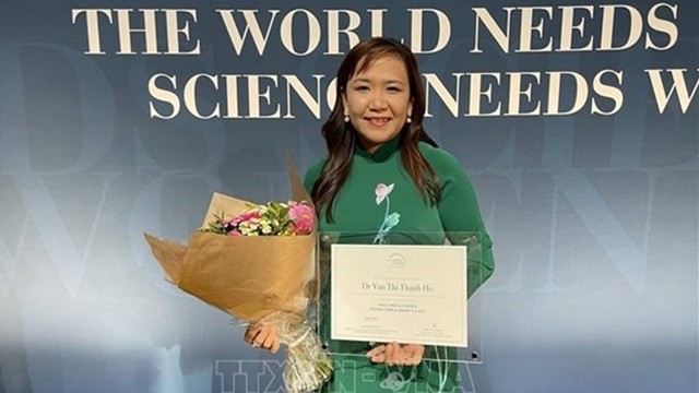 胡氏清云博士荣获2022年度欧莱雅杰出年轻科学家奖。
