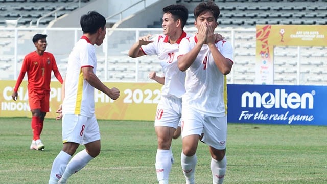 上半场结束，越南队以1-0比分领先。