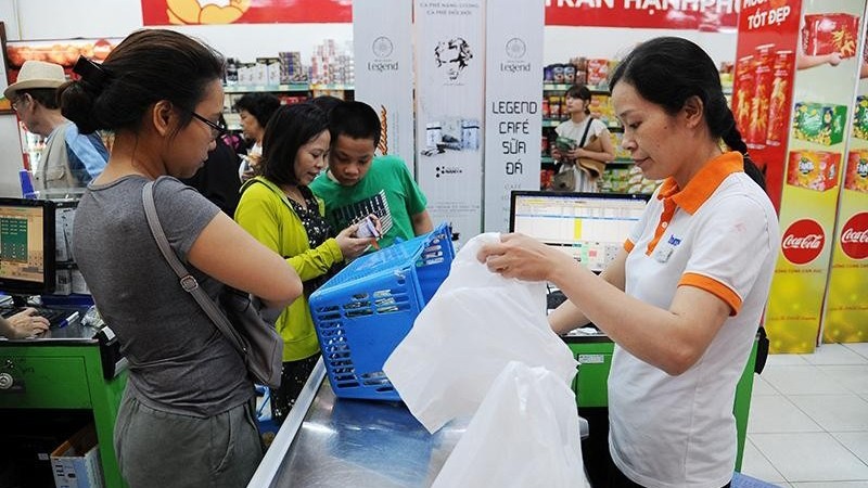 当今大多数超市系统都使用生物可降解塑料袋。