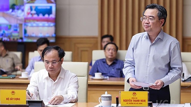越南建设部部长阮青毅。（图片来源：法律报）