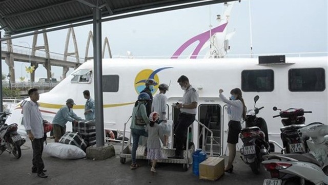 坚江省各岛屿的游客已安全抵达陆地。