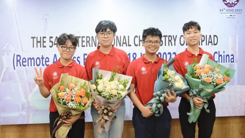 越南四名参赛学生全部夺得金牌。