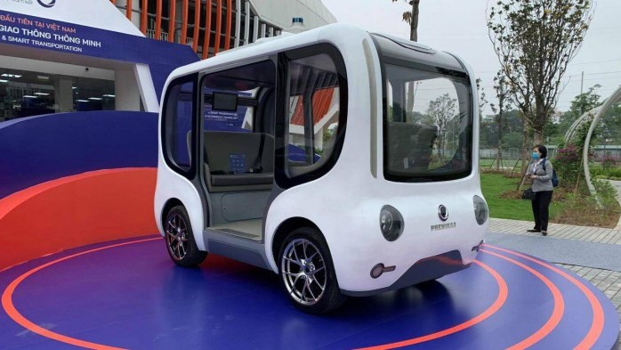 附图：四级智能自动驾驶汽车­——越南自动驾驶汽车技术行业的未来方向。