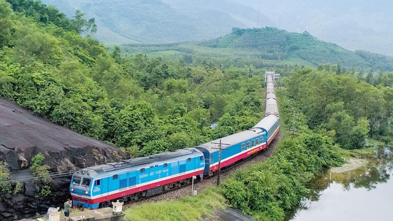 越南铁路总公司九·二国庆节假期增开往返各旅游景点的多列车。