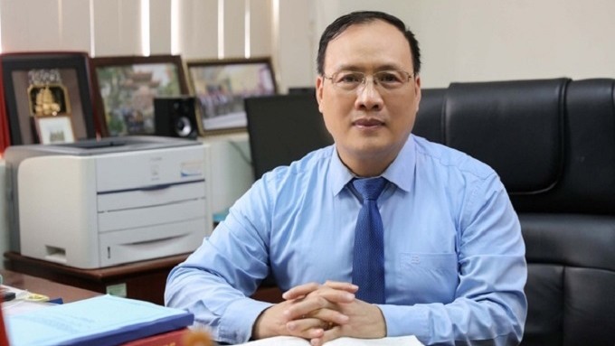 阮廷德教授、科学博士。