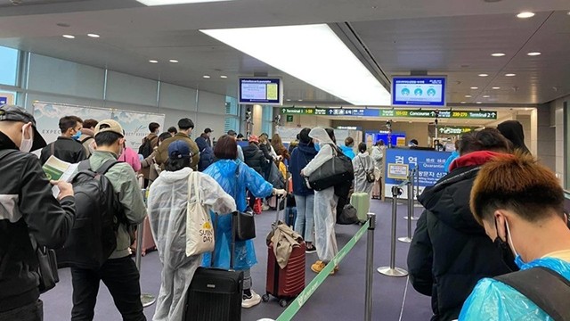 入境韩国游客。