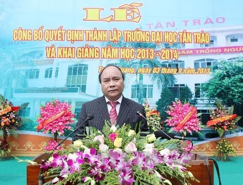 阮春福副总理发表讲话。 (Photo: 图片来源：人民军队报网)