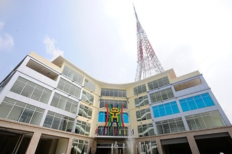 河内广播电视台传送播出技术中心。 (Photo: 图片来源：河内电视台网)