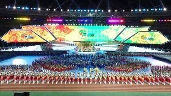 第27届东运会开幕式彩排场面。 
