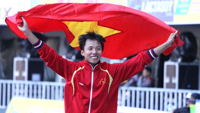 越南选手阮文雄夺得男子三级跳金牌。（图片来源：越南快讯报网）