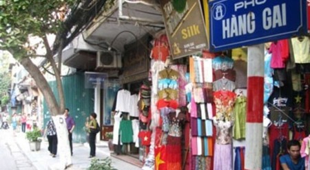 河内市麻行街是购物的理想之地之一。