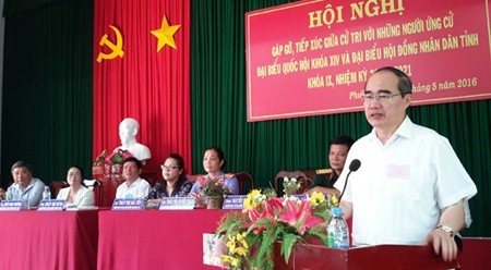 阮善仁同志介绍当选第十四届国会代表后的行动计划。