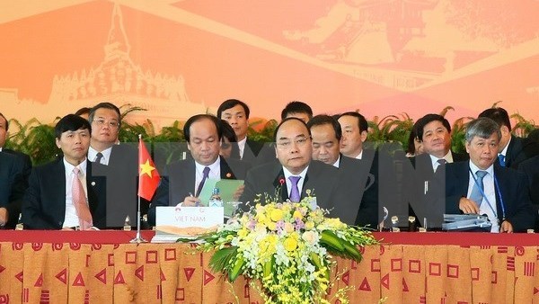 阮春福总理主持会议。（图片来源：越通社）