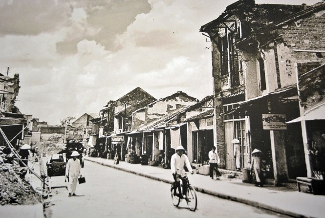 河内市行铁街1947年2月17日后。