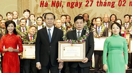 越南国家主席陈大光出席越南医师节62周年纪念典礼。（图片来源：越通社）